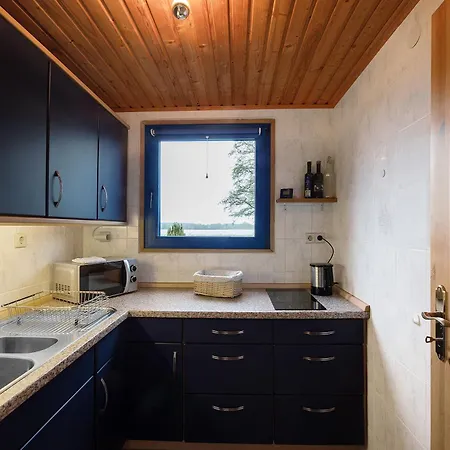 'am Seeufer' Nyaraló