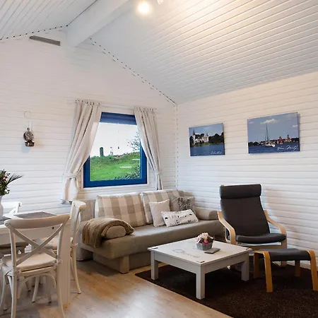 Holiday home 'am Seeufer' Sietow