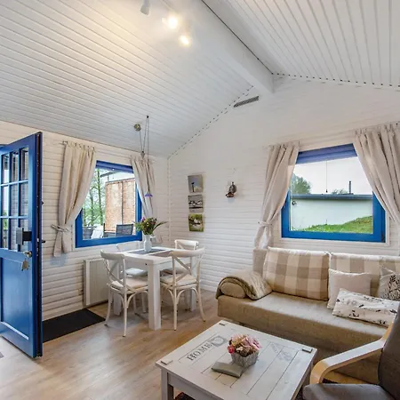 Holiday home 'am Seeufer' Sietow