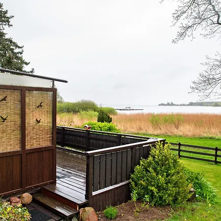 'am Seeufer' Nyaraló