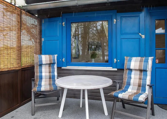 'am Seeufer' 別荘 *